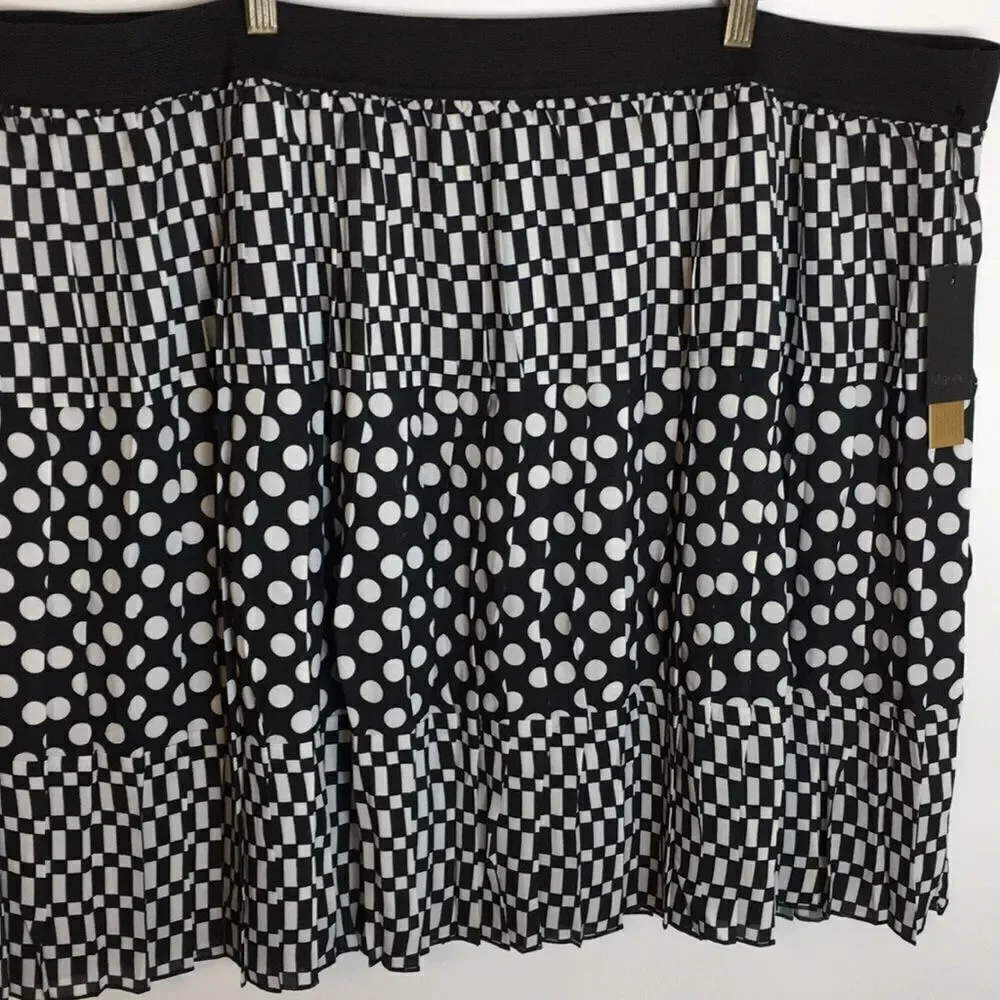 Maree Pour Toi Checkerboard and polka dot white and black Pleated Skirt Sz 26